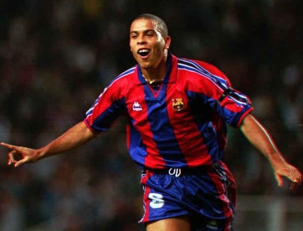 Eis a Questão: Quem foi melhor, Ronaldo ou Romário?