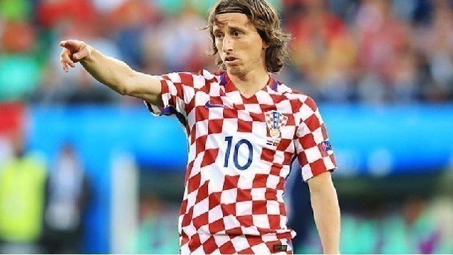 Passaporte Rússia – Por que o uniforme croata é quadriculado?