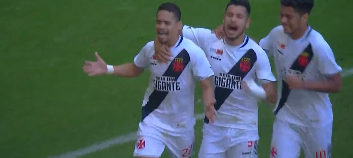 Pikachu marcou seu 15º gol pelo Vasco em 2018 (Reprodução/Globoesporte.com)