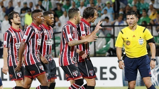 Clubes brasileiros e a "perseguição" ao futebol do Brasil