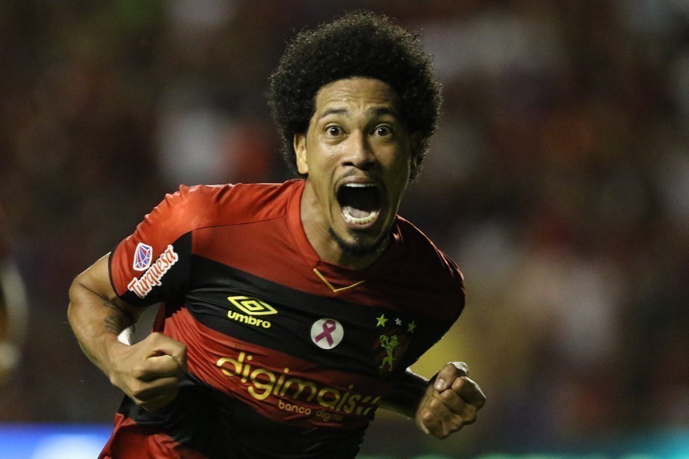 Parabéns ao artilheiro: Hernane Brocador, 34 anos
