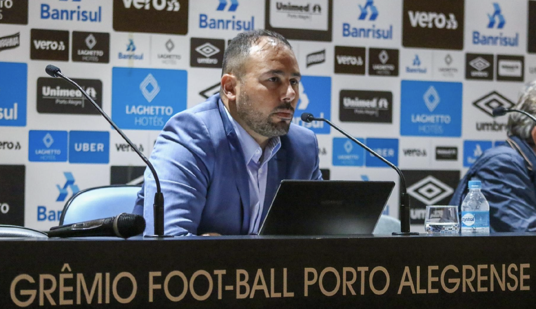 Grêmio: diretor executivo calcula perda milionária e tenta fugir de crise