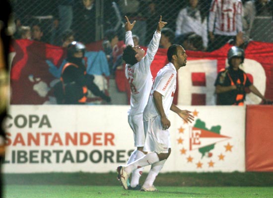 Giuliano, o artilheiro da fumaça: há 10 anos, o Inter avançou de fase de forma histórica na Libertadores