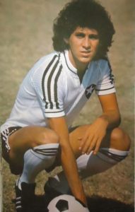 Mendonça, ídolo do Botafogo, completaria hoje 64 anos