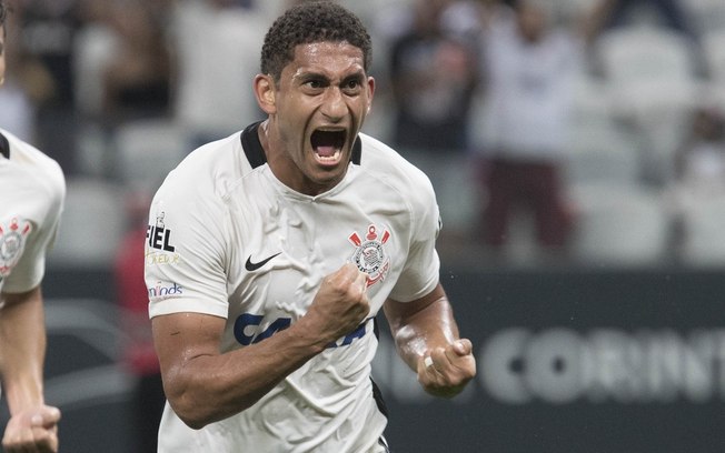 Pablo se arrepende de ter saído do Corinthians