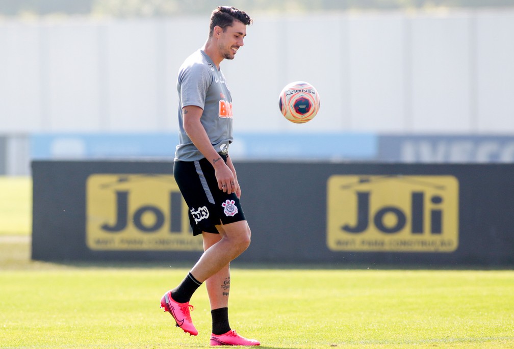 Corinthians: Danilo Avelar e Luan estão confiantes para o clássico contra o Palmeiras