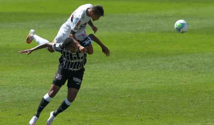 Jô é suspenso por dois jogos por agressão a Diego Costa, do São Paulo