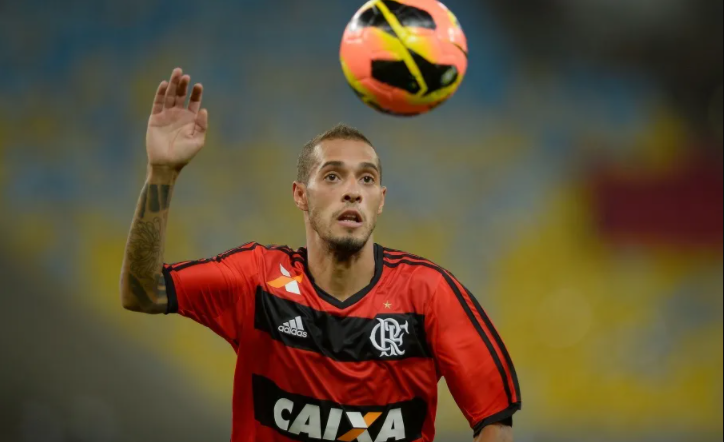 Paulinho, ex-Flamengo e Santos, é anunciado pelo Rio Branco-ES