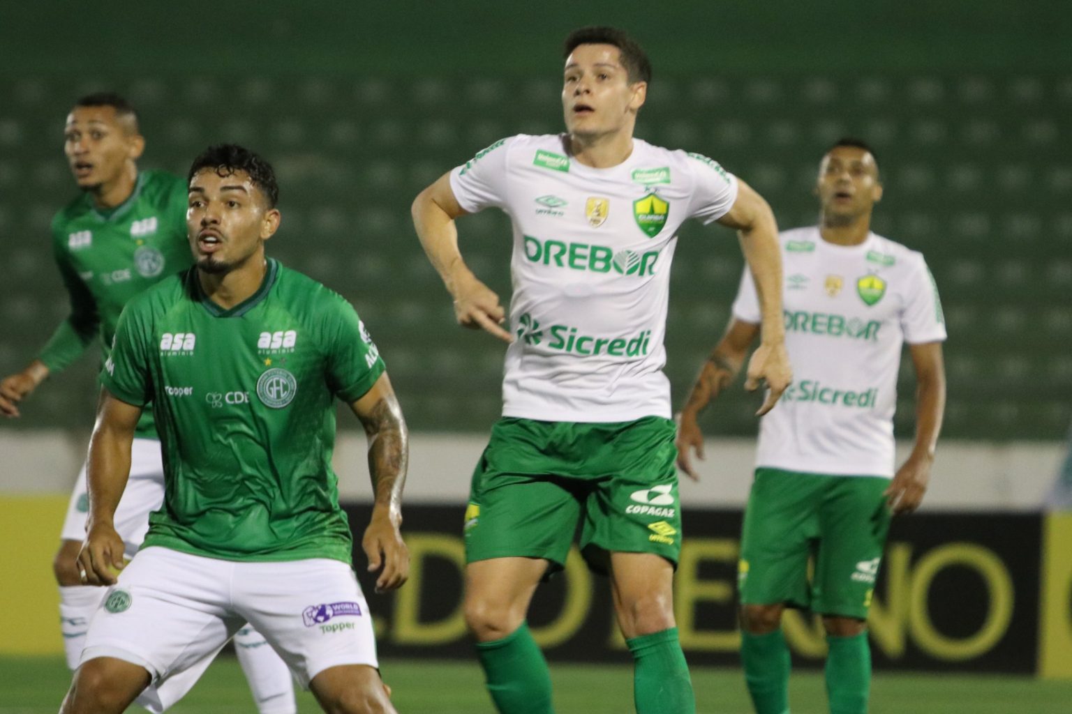 Em casa, Guarani tira invencibilidade do Cuiabá na Série B