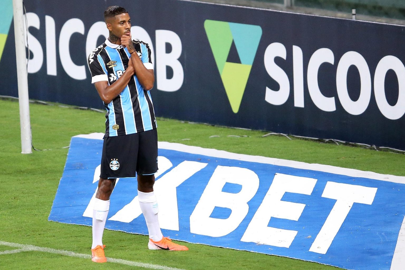 Jean Pyerre: antes tarde do que nunca