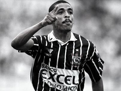 Vampeta: o craque da camisa 5 do Corinthians