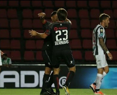 Colón vence Central Córdoba e assume liderança do Grupo B do Argentino