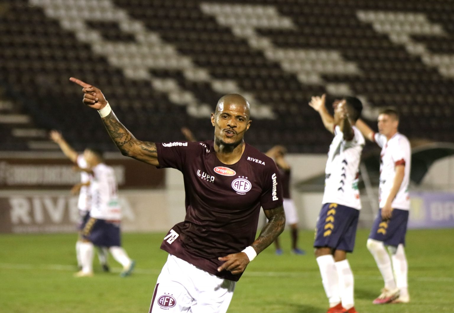 Ferroviária atropela Toledo-PR e fica próxima da classificação na Série D