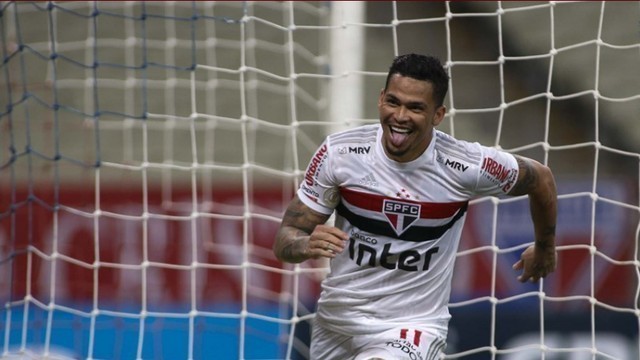 São Paulo vira e bate o Fortaleza pelo Brasileirão