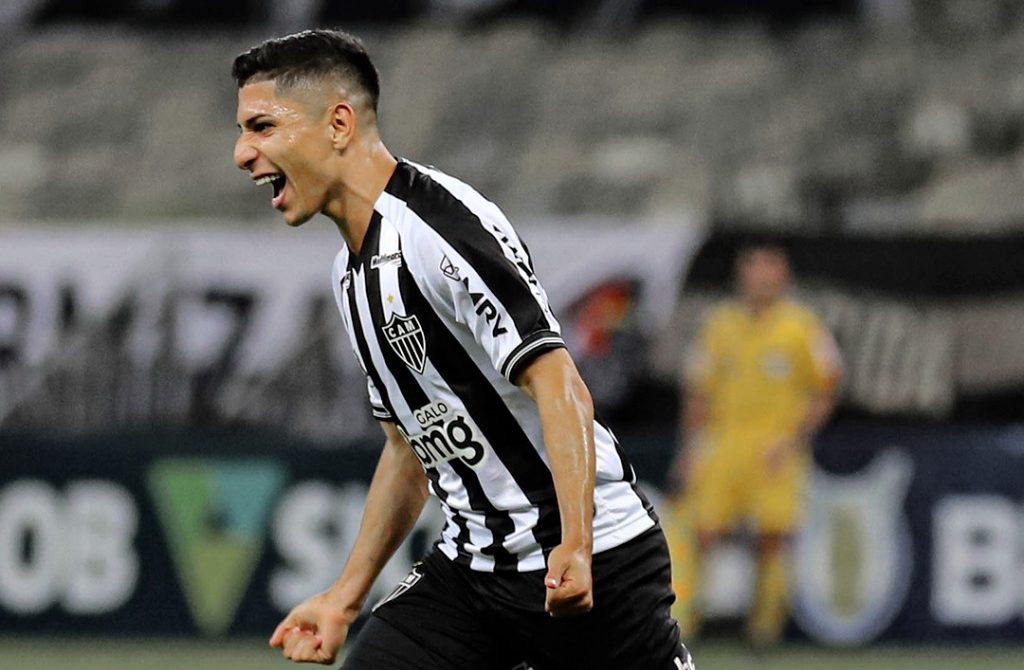 Savarino vira dúvida para confronto contra o Botafogo