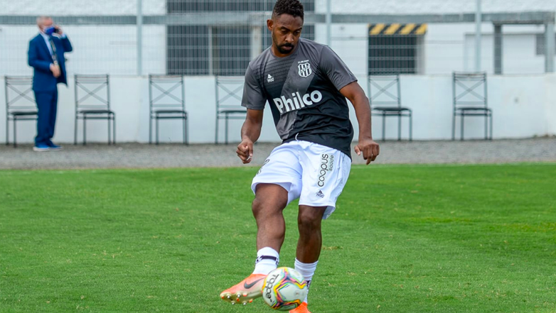 Wellington Carvalho afirma que a Ponte Preta está pronta para o duelo contra o Vitória