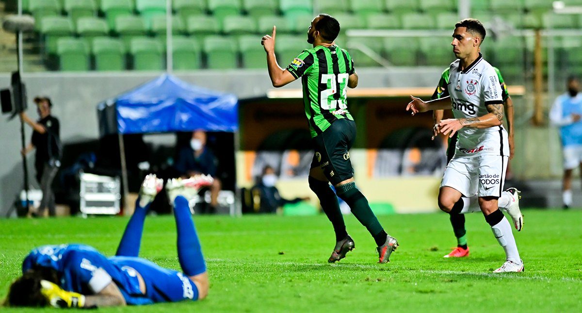 América-MG sai atrás, busca o empate e elimina Corinthians na Copa do Brasil