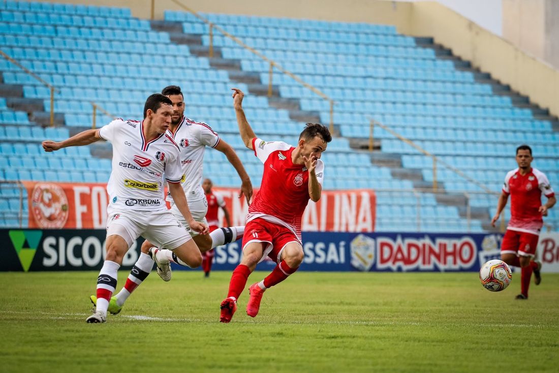 Santa Cruz atropela Imperatriz e dispara na liderança do Grupo A