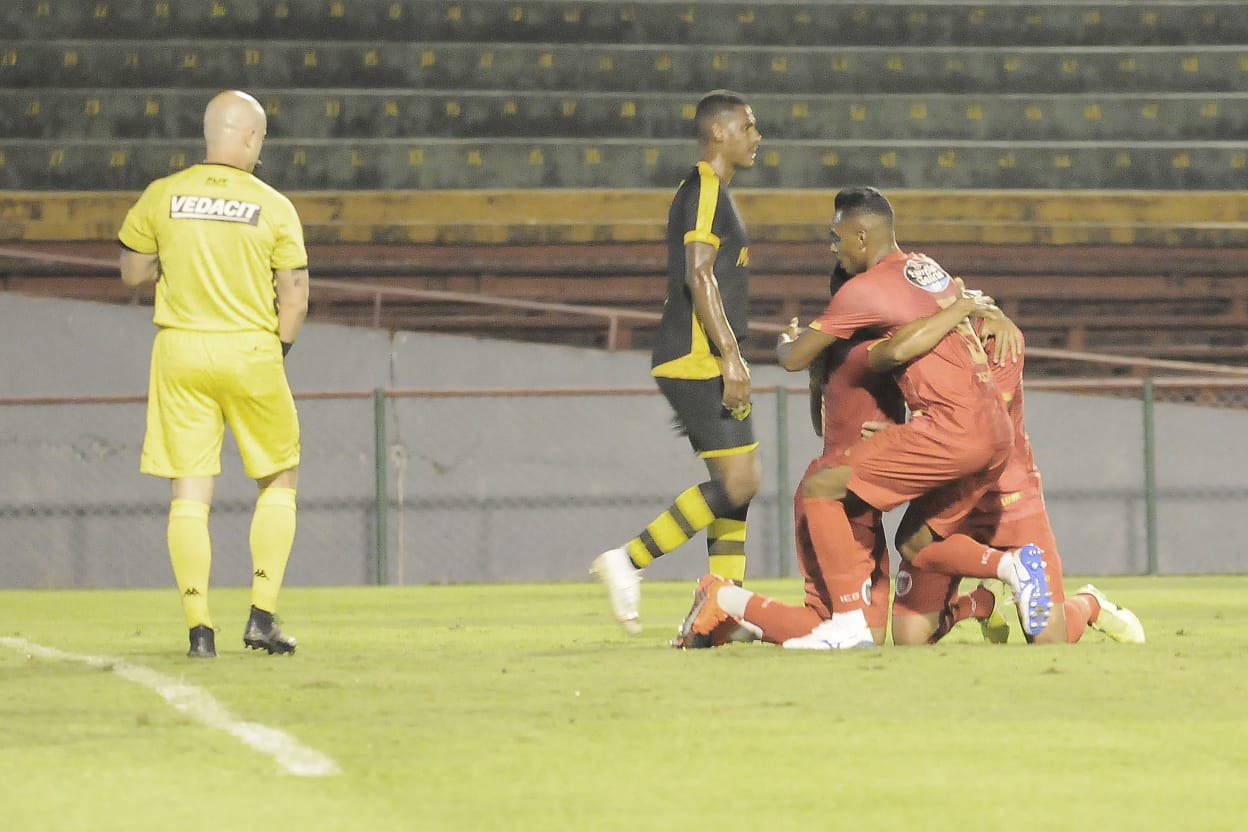 A Lusa está de volta ao cenário nacional! Portuguesa bate São Bernardo e garante vaga na final da Copa Paulista