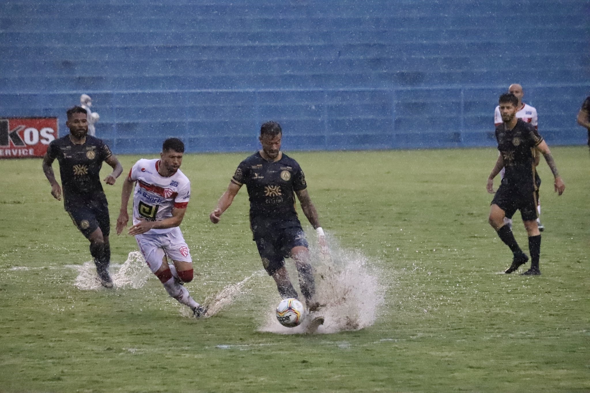 Aparecidense-GO perde para São Luiz, mas se classifica às quartas de final da Série D