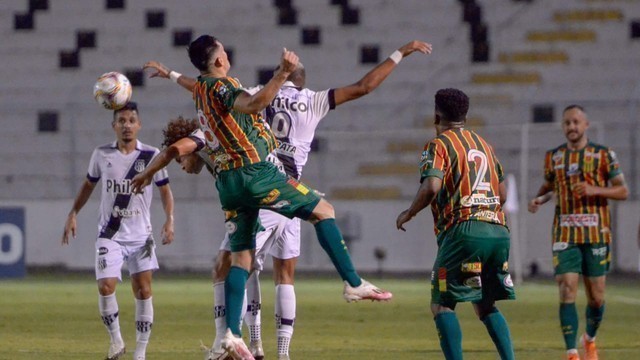 Ponte Preta e Sampaio Corrêa ficam no empate