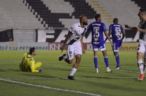 Ponte Preta vence e volta a sonhar com o acesso