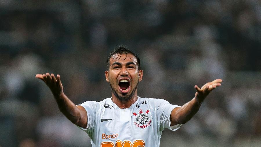 Sornoza e mais três emprestados deverão ganhar nova chance no Corinthians na próxima temporada