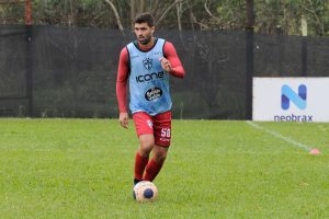Diego Sacoman treinando com a Portuguesa. (Foto destaque: Reprodução/ Dorival Rosa - Portuguesa)