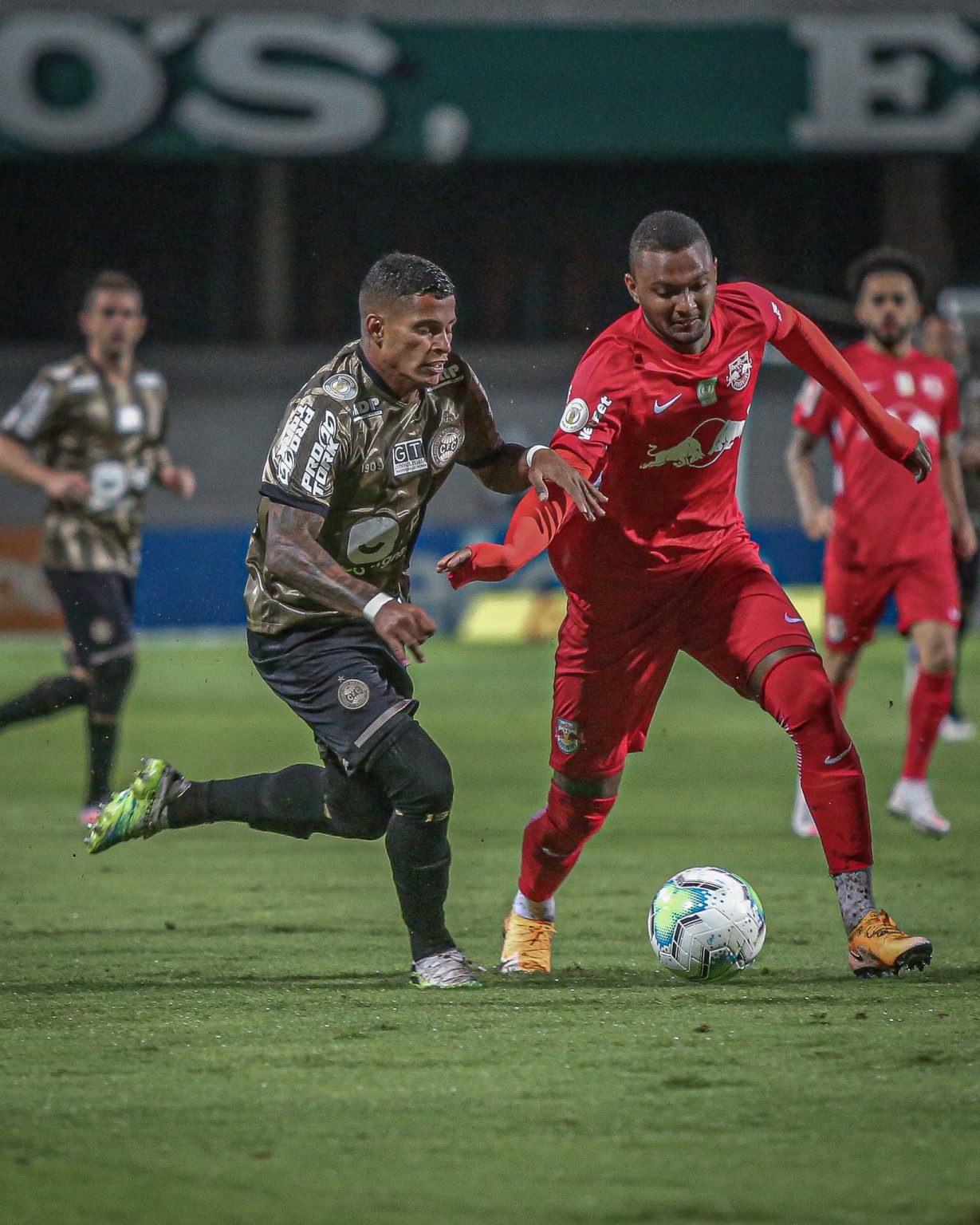 Coritiba e Bragantino não saem do zero no Couto Pereira
