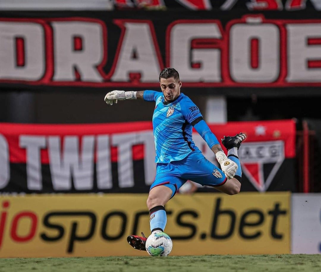 Atlético-GO vence Fortaleza e se distancia da zona de rebaixamento