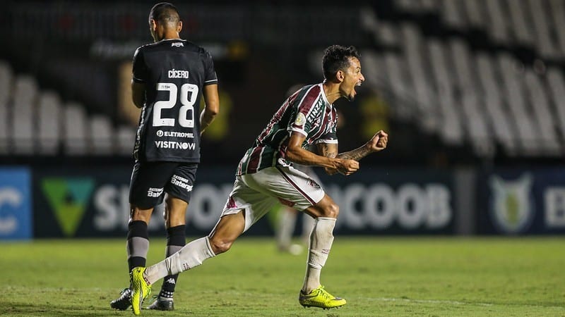 Fluminense vence o Botafogo, que segue na lanterna do Brasileirão