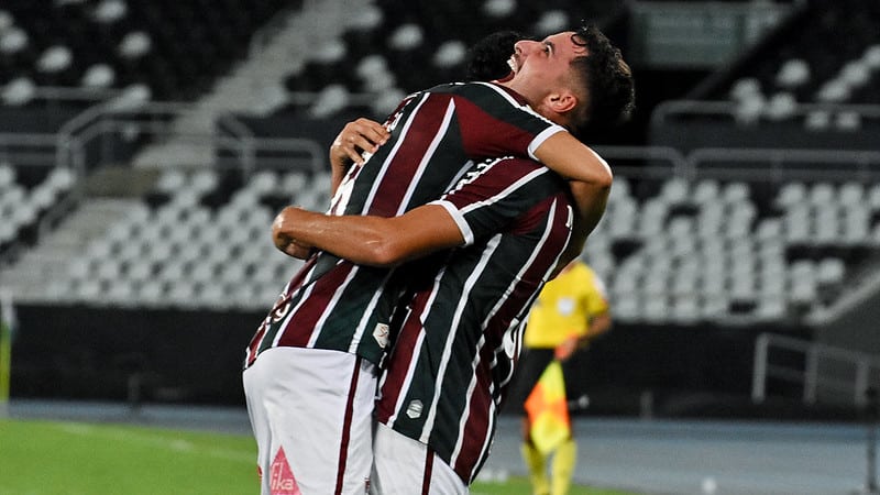 Fluminense vence o Goiás e sobe para a quinta posição no Brasileirão