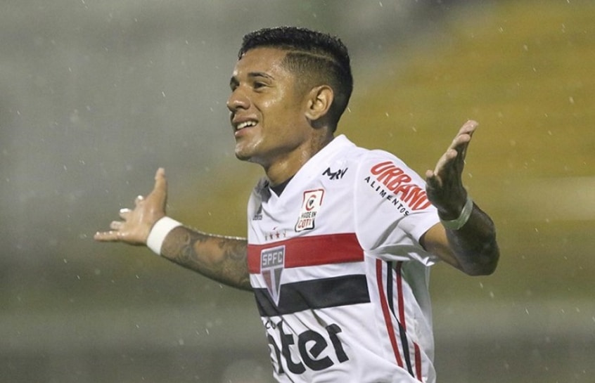 São Paulo prorroga contrato de Galeano