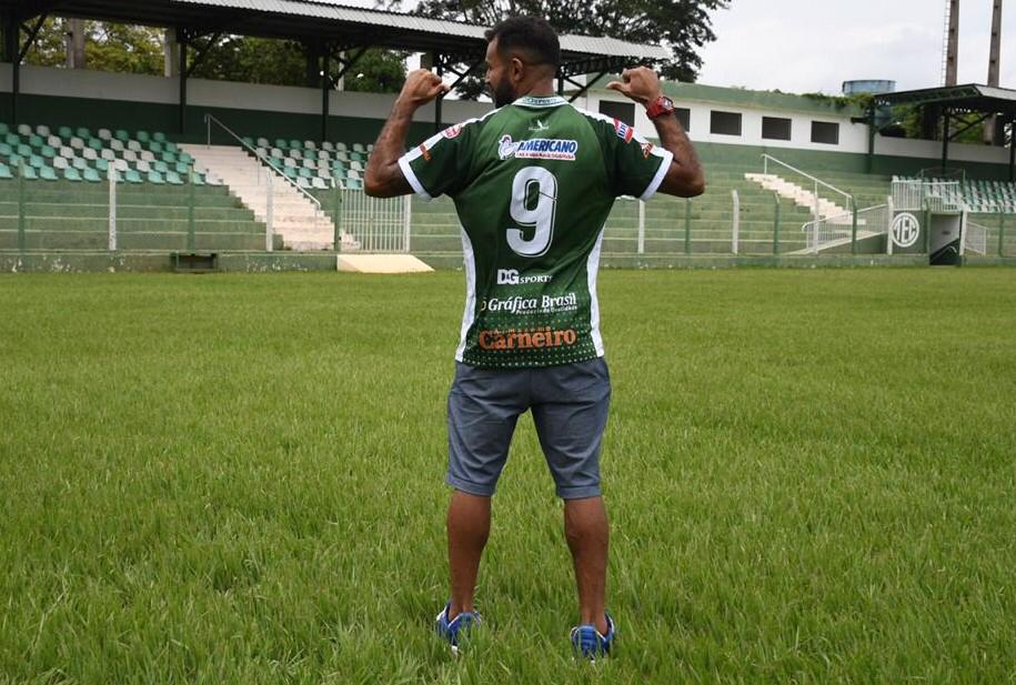 Gilberto Macena acerta com o Tocantinópolis EC