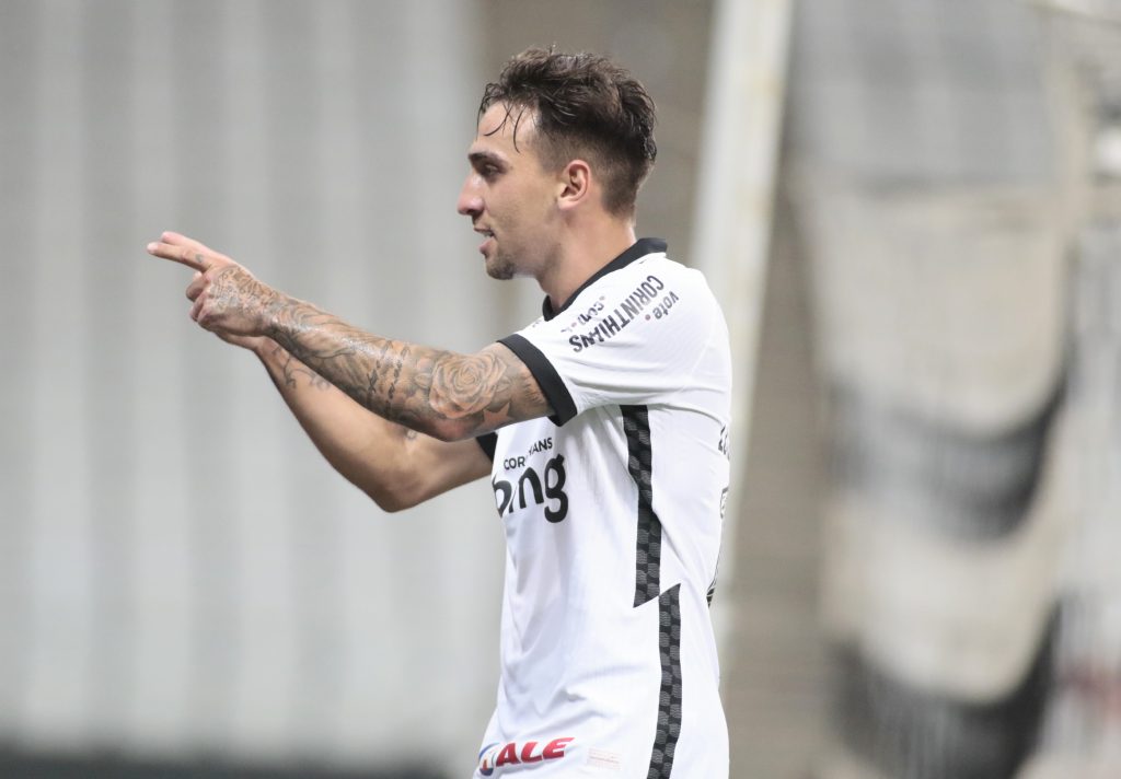 Gustavo Silva relembra estreia oficial com a camisa do Corinthians