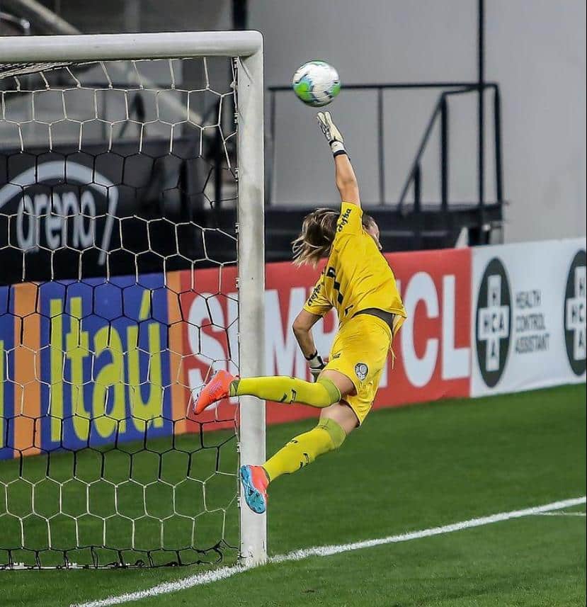 Vivi Holzel é a 14ª atleta a anunciar saída do Palmeiras