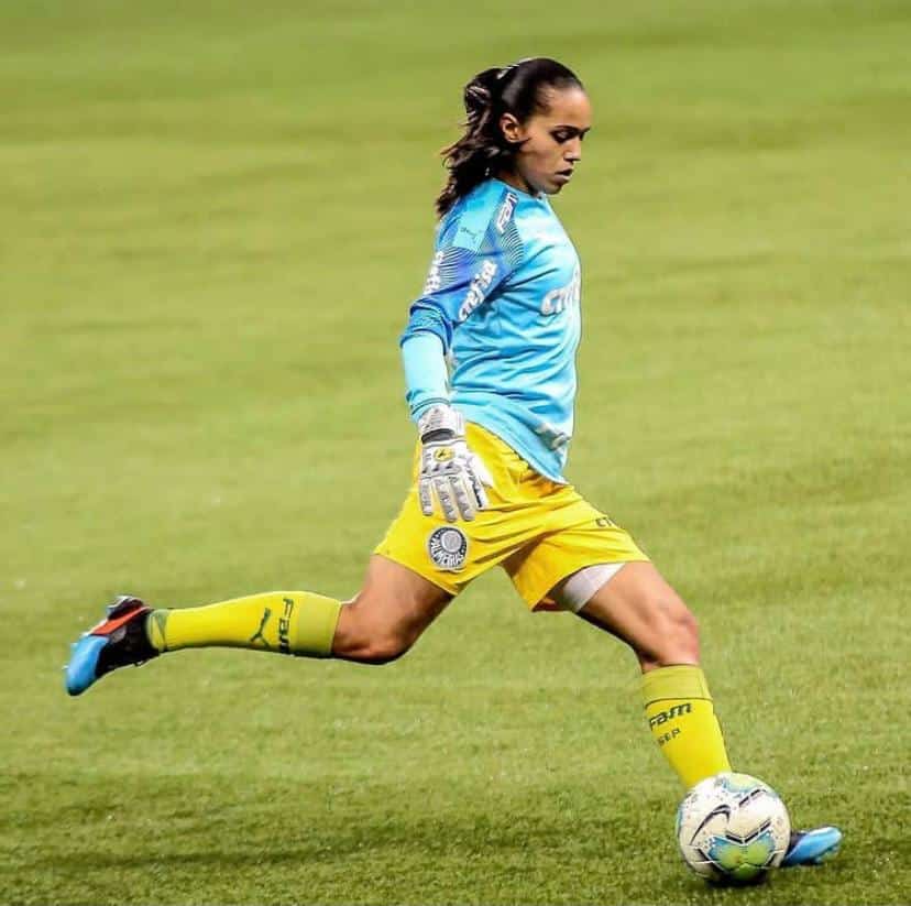 Karen Hipólito anuncia sua saída do Palmeiras