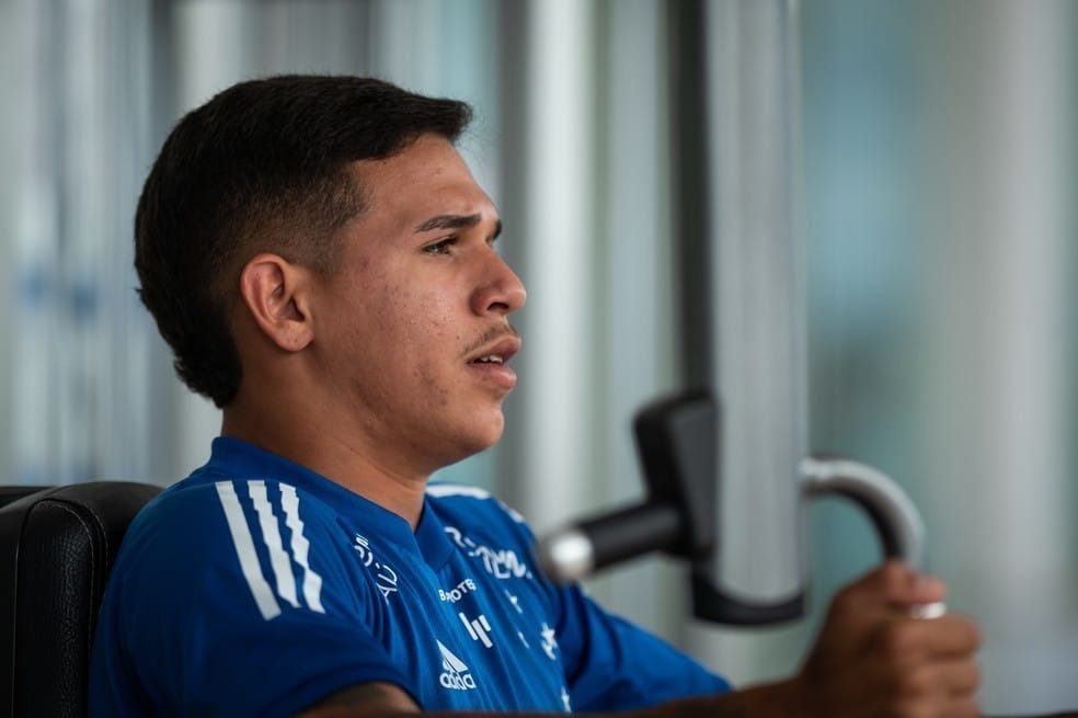 Rescisão de Jadsom é publicada no BID; Cruzeiro aguarda pagamento do Bragantino