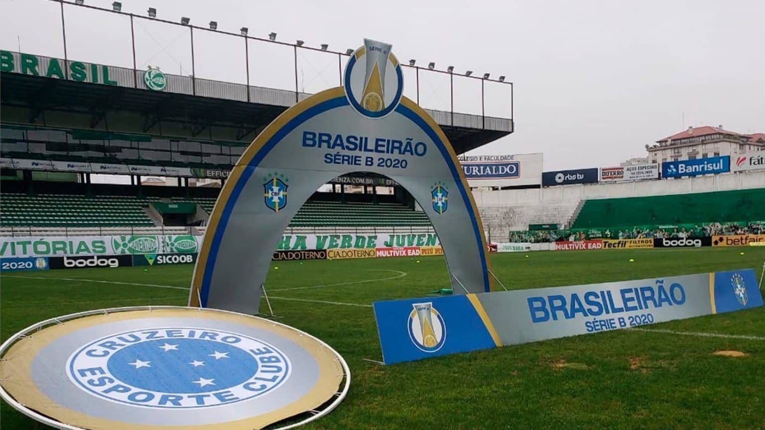 Cruzeiro: volta &agrave; elite foi adiada para pr&oacute;xima temporada