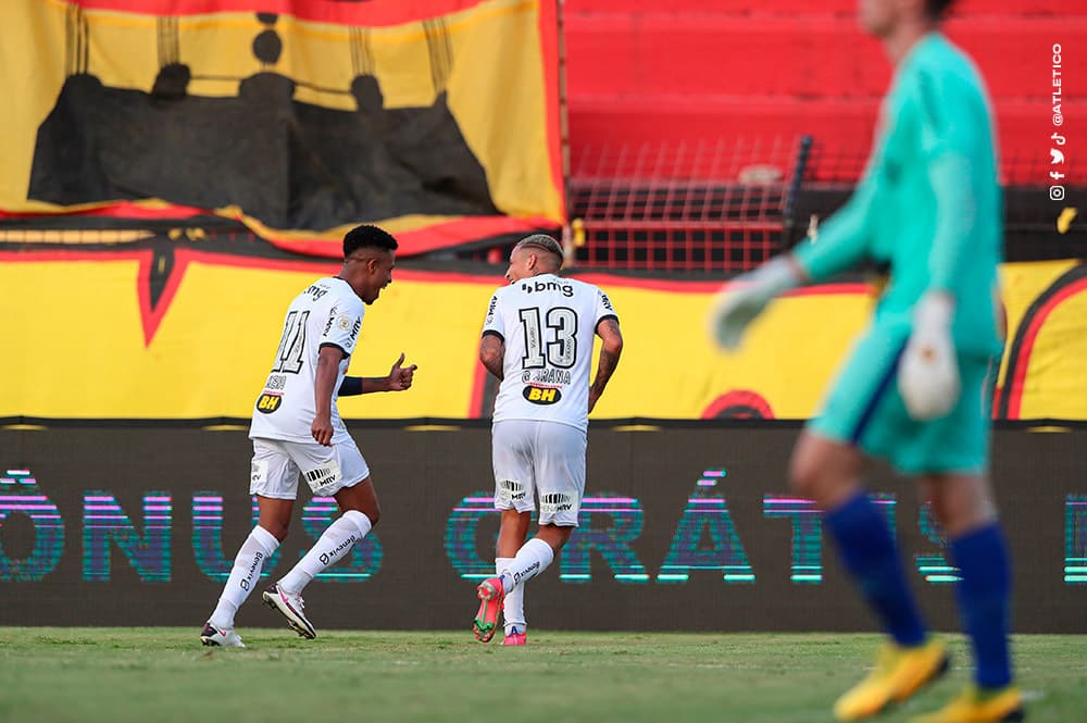 Nos acréscimos, Atlético-MG vira diante do Sport e encaminha vaga direta na Libertadores