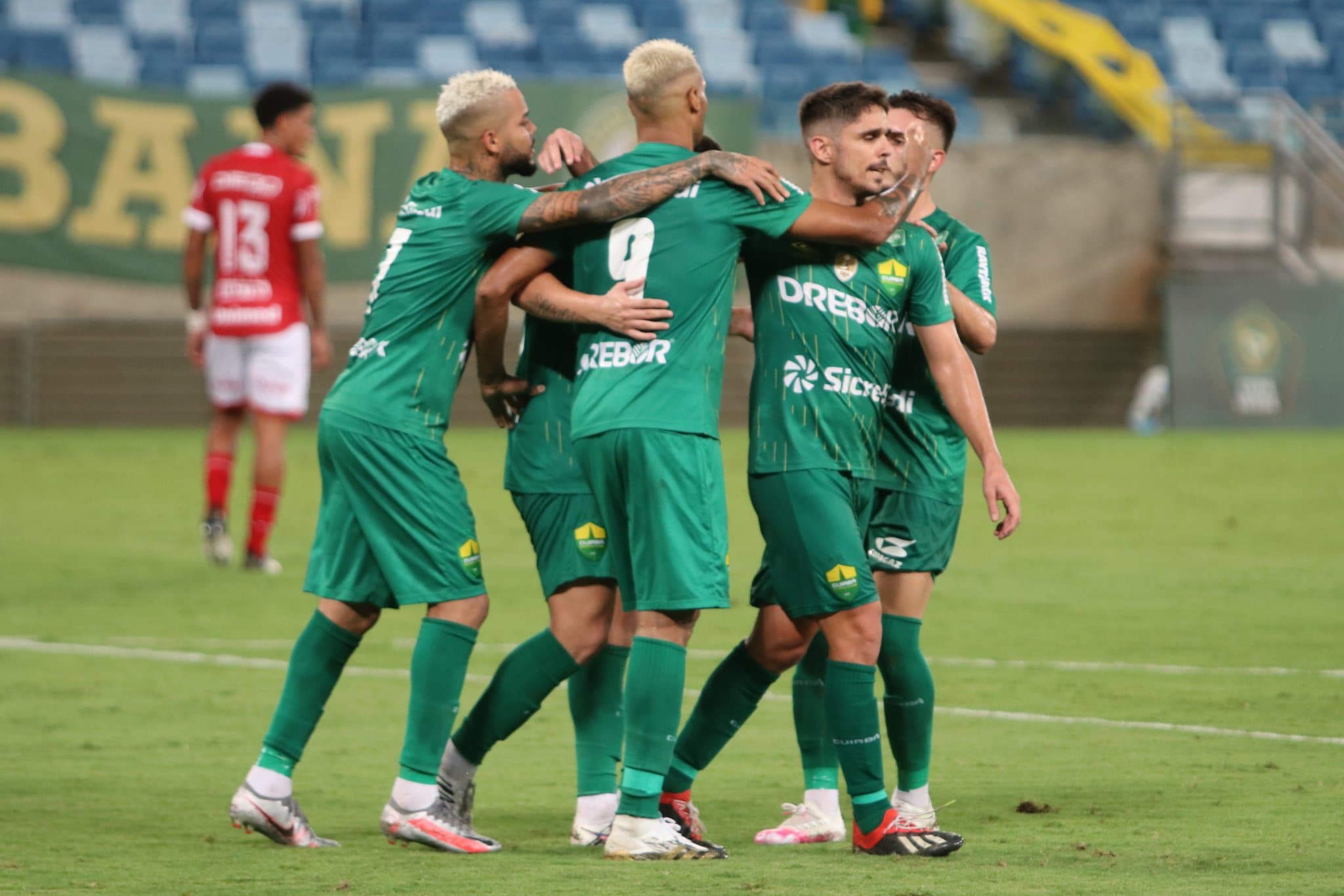 Cuiabá vence o Vila Nova na Arena Pantanal