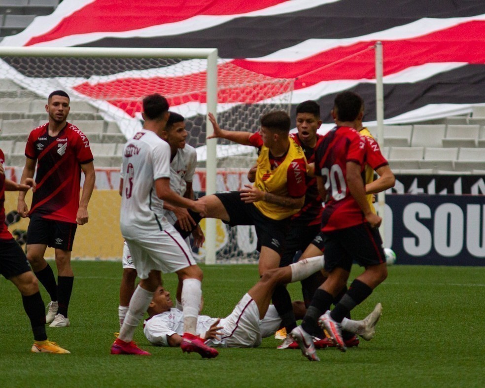 Desfecho da briga do Sub-17 está próximo