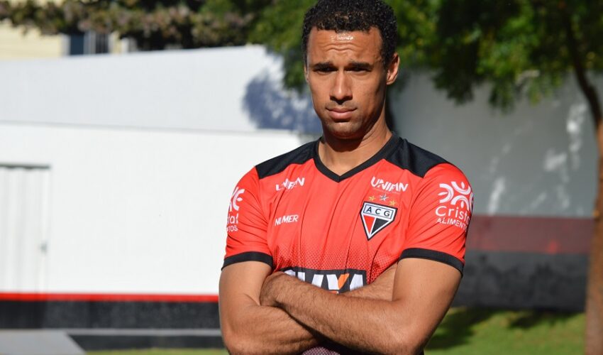 Botafogo monitora Gilvan, do Atlético-GO