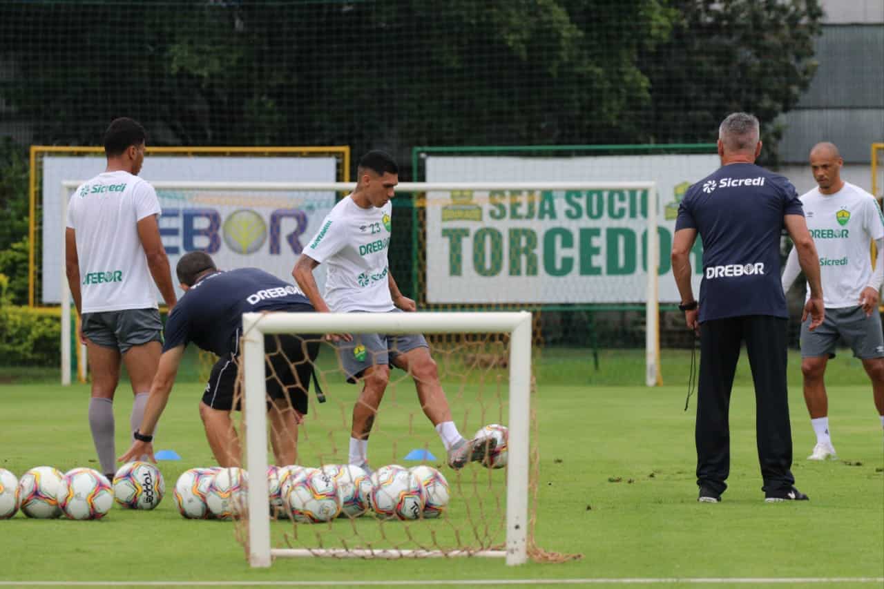 Cuiabá de luto e em negociações para temporada 2021