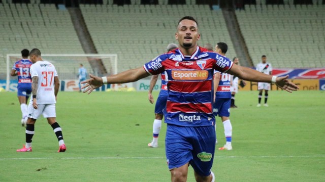Fortaleza passeia sobre Vasco e se distancia do Z-4 do Brasileirão