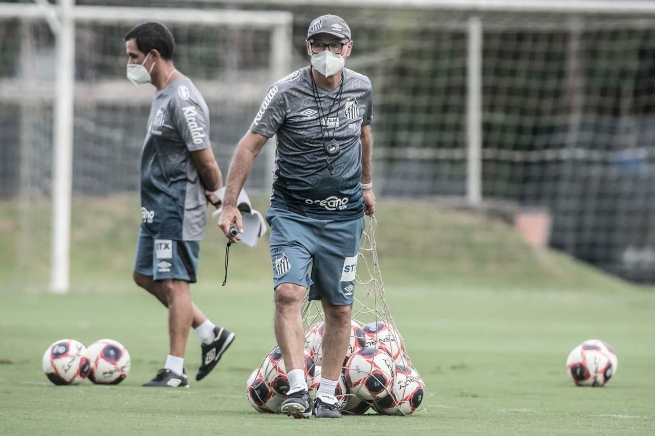 Santos tem retorno de titulares contra o São Paulo