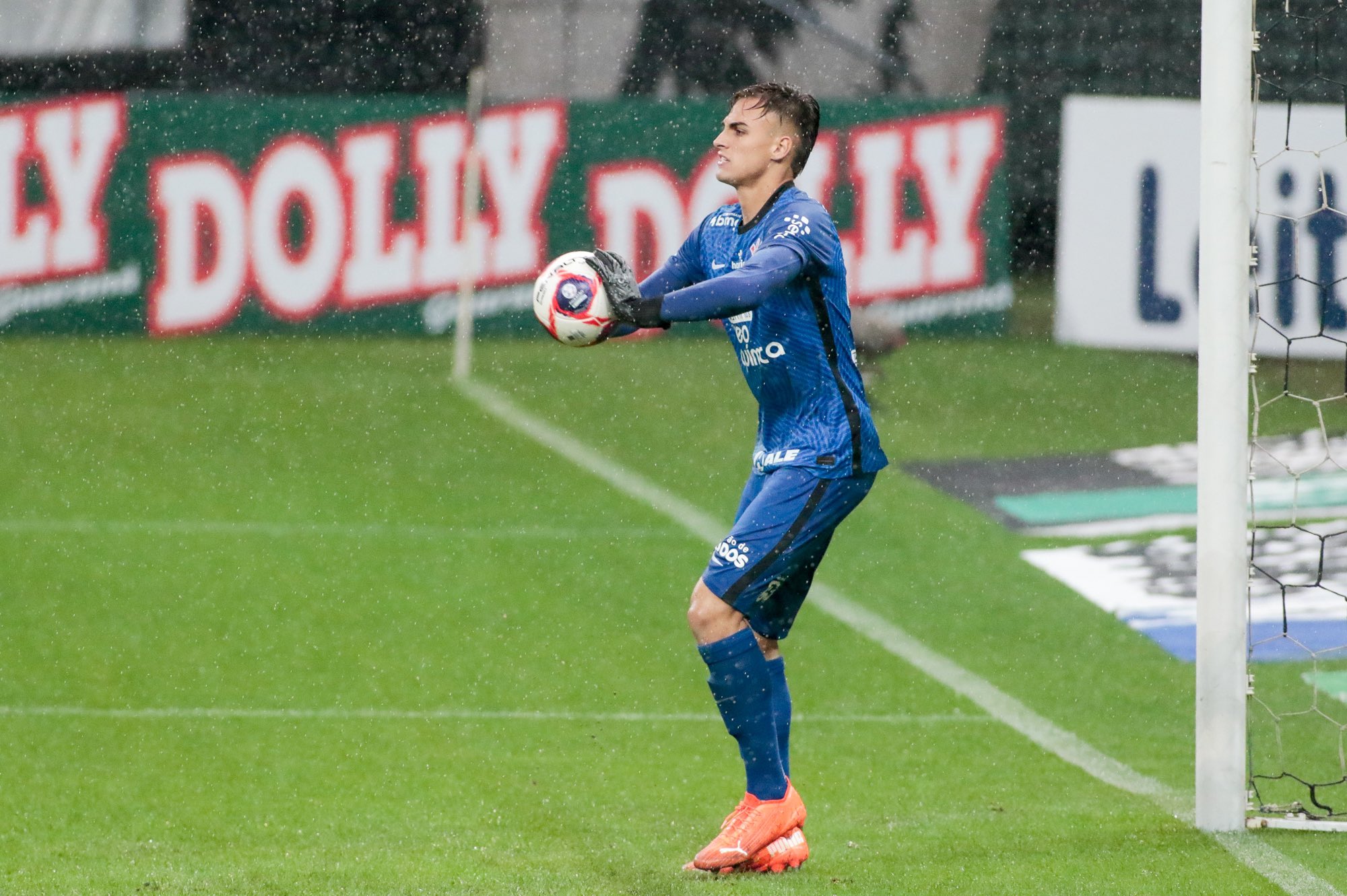 Matheus Donelli se emociona em estreia pelo Corinthians: “Um sonho”