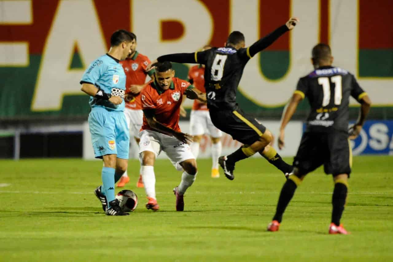 Portuguesa não sofre três gols há 17 jogos e liga sinal de alerta no início da Série A2