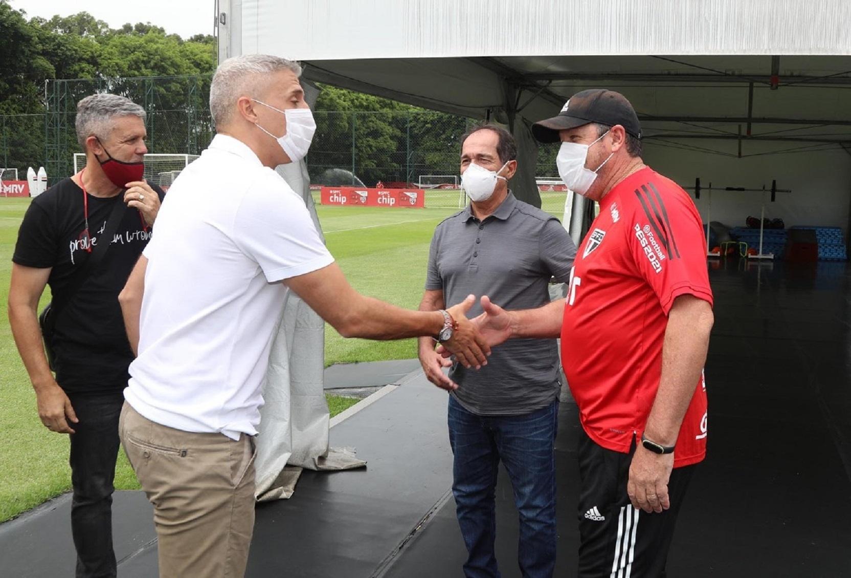 Muricy relata motivo para contratar Crespo