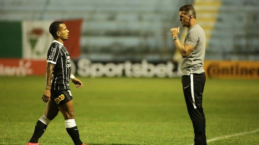 Técnico do Corinthians comenta sobre reforços: “Cereja do bolo”